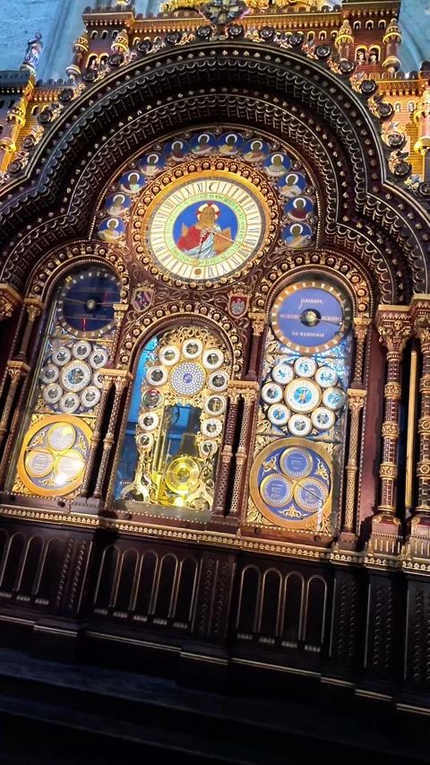 Beauvais astronomical clock Vídeos de archivo 333216275