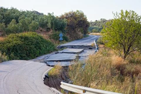 Because of the violation of technology in the construction of roads, water wa Fotos Stock