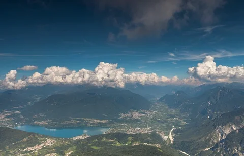 Becco Caldonazzo e valle ProRes-422 OriRes 25 UHQ Stock Footage 105739480