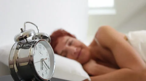 In bed drinking orange juice - Couple with nice lifestyle spending time together Vídeos de archivo 32739100