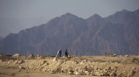 Bedouin in mountains Vídeos de archivo 20454950