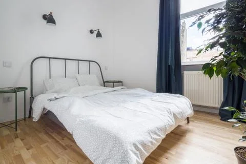 Bedroom with double bed Stock-Fotos