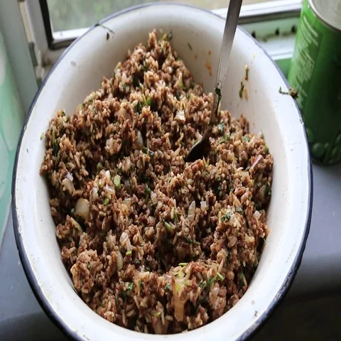 Beef in a bowl for the dolma Stock-Footage 69310299