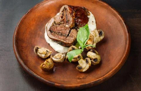 Beef in champignon sauce. 스톡 사진