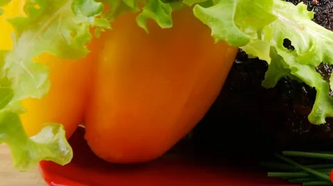 Beef on red plate with peppers 動画素材 54630785