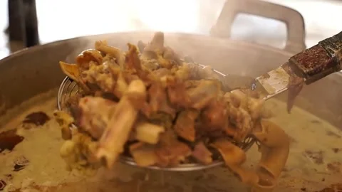 Beef tongseng in the pan until the meat is removed, street food Video stock 273040316