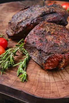 Beef top round meat baked in oven 库存照片