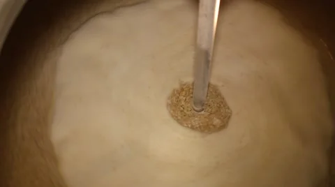 Beer brewing pot Video stock 40341492