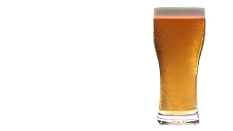 Beer Bubbles moving in Rotating Glass with Foam Vídeos de archivo 125462896