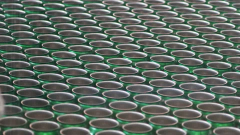 Beer Cans On Conveyer alt Видео 224366528