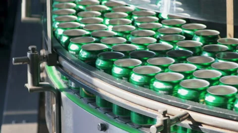 Beer Cans On Conveyer Видео 224366199