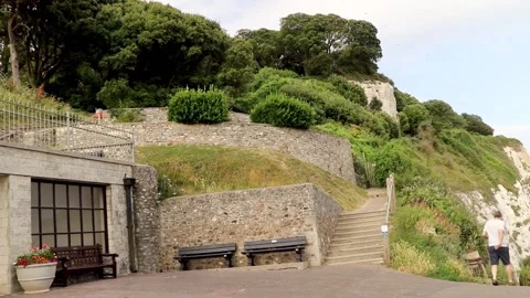 Beer, cliff walk high Stock-Footage 138067528