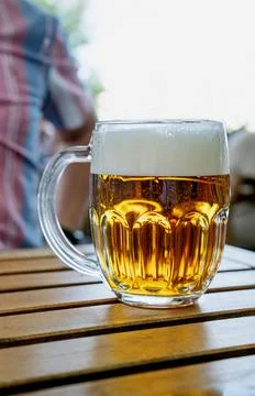 Beer drinking  at the outdoor table Foto stock