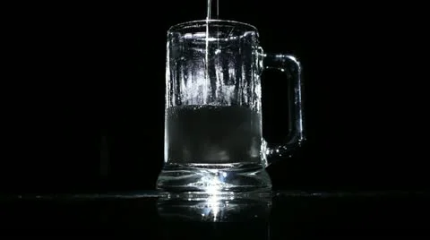 Beer glass backlight time lapse Video stock 12676197