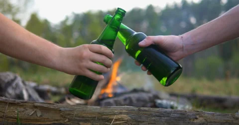 Beer outdoors 库存影片 38843884