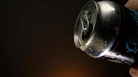 Beer Pour - Slow-mo Vídeos de archivo 131661944