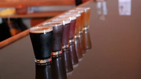 Beer Slider 2 動画素材 80011177