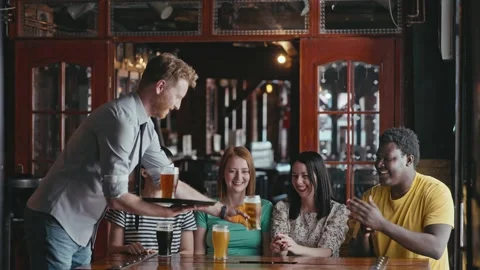 Beer tasting Vídeos de archivo 156785039