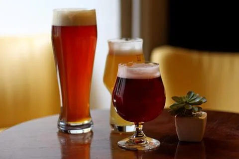 Beers on the table 02 Stockfoto's