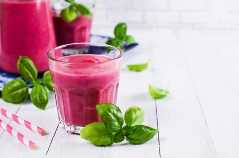 Beetroot smoothies in glass Foto stock