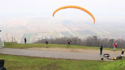 Beginning of paragliding, start to go fly Video stock 147970152