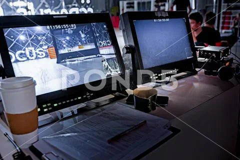 Behind the scene of tv movie video film shooting production crew team and camera Stock-Fotos