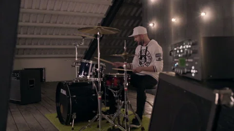 Behind the scenes. An operator film a scene of musical video with rock band on s Stock Footage 62115076