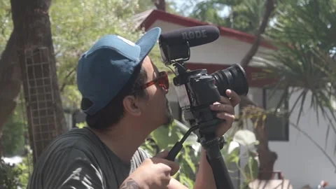 Behind The Scenes of a Vlog 스톡 동영상 243095173