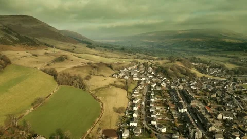 Behold the dramatic allure of the rural Cumbrian countryside through captiv.. Vidéo 246005925