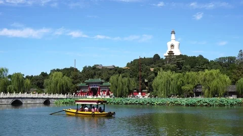 Beihai park scenery in summer 스톡 동영상 80054963