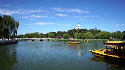 Beihai park scenery in summer Stockbeeldmateriaal 80055445