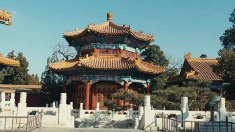 Beijing Temple of Earth Imperial Vault of Heaven Pavilion with Yellow Tiled Vidéo 337450481