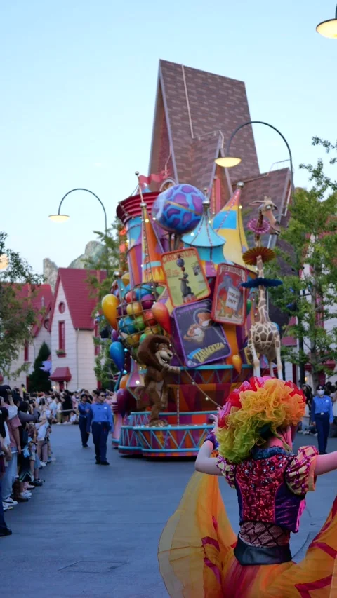 Beijing Universal Studios float parade Stockbeeldmateriaal 346237049