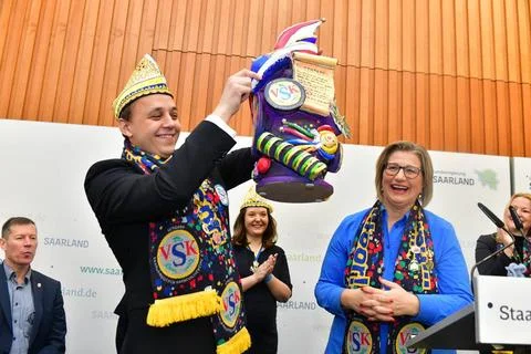  Beim Empfang der Saarländischen Karnevalsvereine in der Saarbrücker Staat. Stock Photos