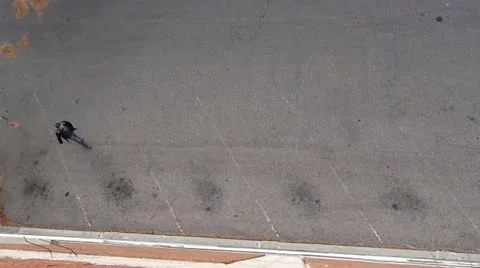 Being follow 库存影片 10841842