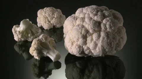  BEING PREPARED  ON A KITCHEN WORKTOPCAULIFLOWER 動画素材 59006697