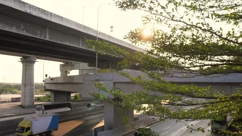 Bekasi, West Java, Indonesia. August 25, 2024: Toll traffic is crowded smoo.. Vídeos de archivo 285161409