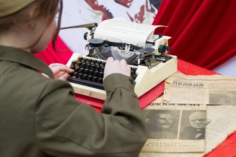 Belarus, Gomel, May 9, 2017. Victory Day. A woman in military press prints on Stock-Fotos