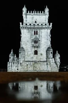 Belém Tower Reflections at Night Foto stock