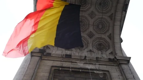 Belgian flag in the Cinquantenaire Park Vídeos de archivo 72686202