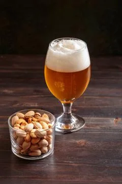 Belgian style beer with nuts Stockfoto's