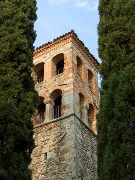 Bell tower between cypresses Foto stock