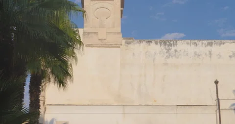 Bell tower of one of the Baroque style churches of Modugno. Apulia - Italy Vídeo Stock 142533182