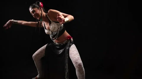 Belly dancer waving Stock Footage 1071600