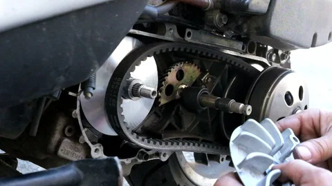 Belt replacement scooter. continuously variable transmission (CVT) Stock Footage 91668419
