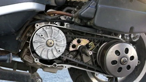 Belt replacement scooter. continuously variable transmission (CVT) Stock Footage 91668439