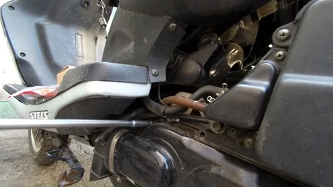 Belt replacement scooter. continuously variable transmission (CVT) Stock Footage 91668481