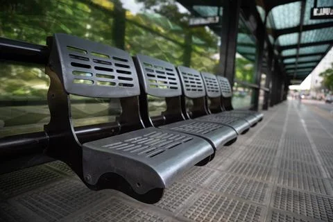 Bench at bus stop Fotos Stock
