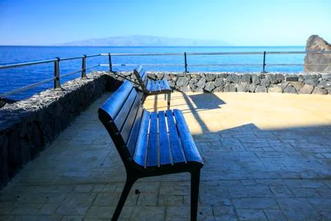 Bench in front of the sea Foto stock