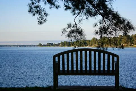 Bench with a lake view Foto stock